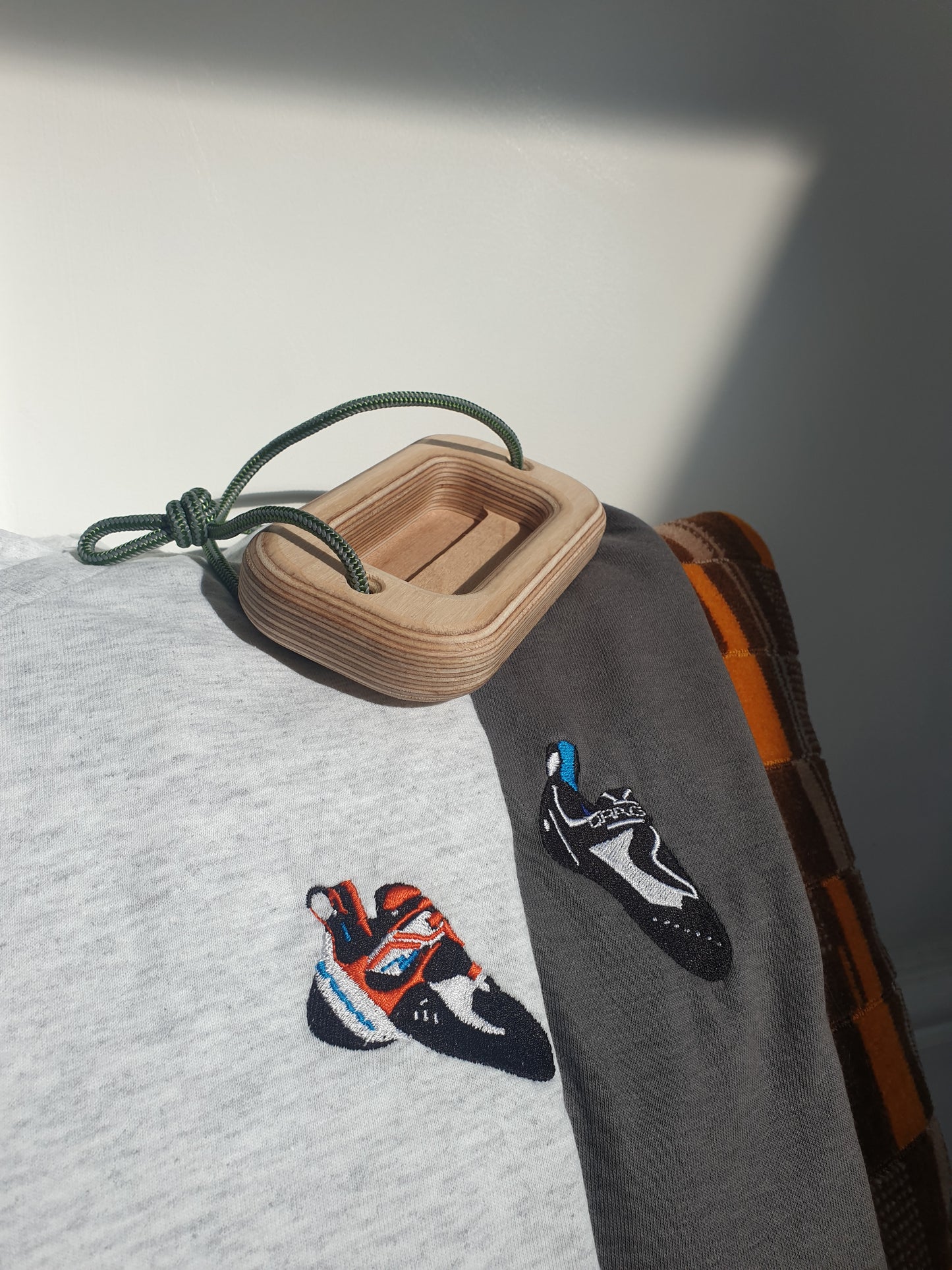 (Not-so) Secret Catalogue of Embroidered Shoes